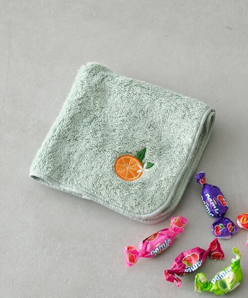 BIRTHDAY BAR（バースデイバー）の「チェリー／マンダリン　刺繍タオルハンカチ（ハンカチ/ハンドタオル・レディース・ブルー/ベージュ・0）」の2枚目の写真