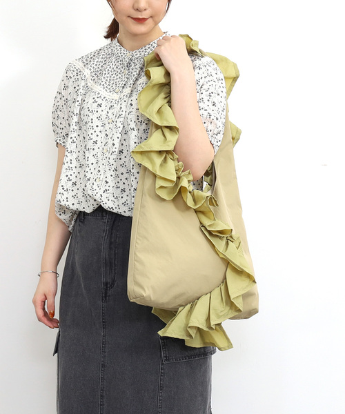 SMIR NASLI（サミールナスリ）の「フリフリワンショルダーバッグ／Ａ４対応（ショルダーバッグ・レディース・グレー/ピンクベージュ/ブラック/ブラウン/イエロー×グリーン/ネイビー/ライトグレー・FREE）」の6枚目の写真