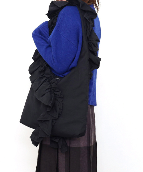 SMIR NASLI（サミールナスリ）の「フリフリワンショルダーバッグ／Ａ４対応（ショルダーバッグ・レディース・グレー/ピンクベージュ/ブラック/ブラウン/イエロー×グリーン/ネイビー/ライトグレー・FREE）」の2枚目の写真