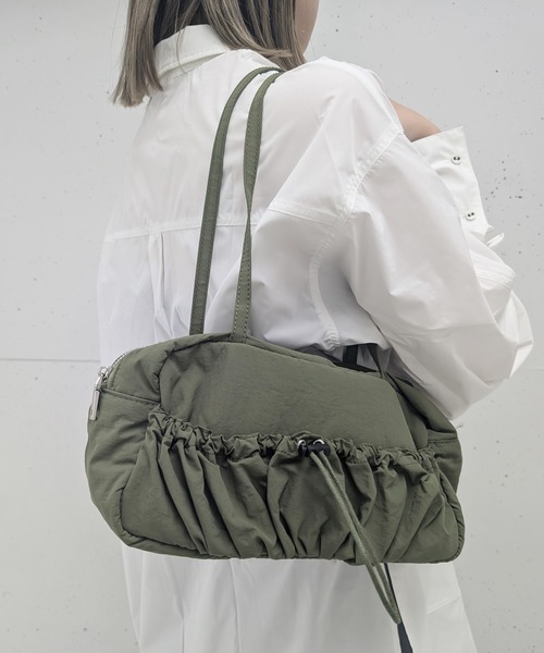 RUBY AND YOU（ルビーアンドユー）の「［select］ドロストショルダーバッグ（ショルダーバッグ・レディース・アイボリー/カーキ/ブラック・FREE）」の4枚目の写真