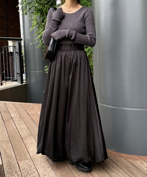 ISOOK(アイスー)の「【ISOOK / アイスー】バルーンサテンスカート / バルーンスカート フレアスカート ロング 低身長 ZOZOTOWN限定(スカート・レディース・グレー/ブラック・FREE)」の20枚目の写真