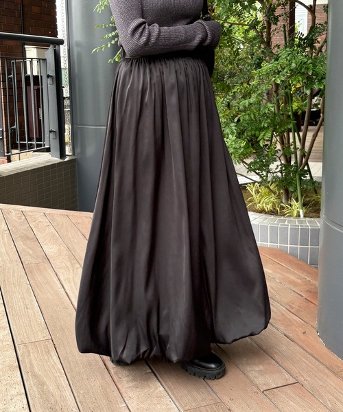 ISOOK(アイスー)の「【ISOOK / アイスー】バルーンサテンスカート / バルーンスカート フレアスカート ロング 低身長 ZOZOTOWN限定(スカート・レディース・グレー/ブラック・FREE)」の19枚目の写真