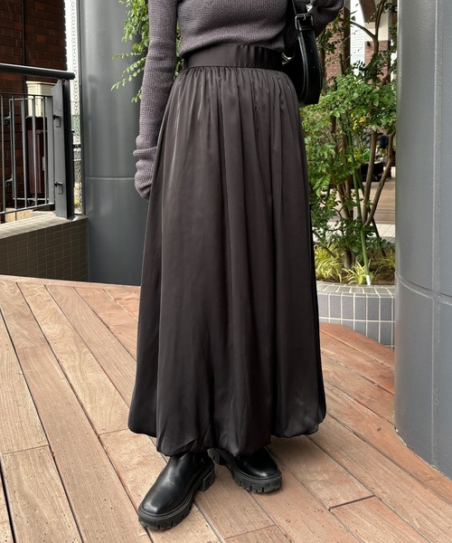 ISOOK(アイスー)の「【ISOOK / アイスー】バルーンサテンスカート / バルーンスカート フレアスカート ロング 低身長 ZOZOTOWN限定(スカート・レディース・グレー/ブラック・FREE)」の22枚目の写真