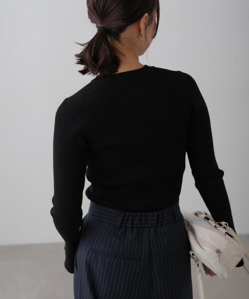 FREE'S MART（フリーズマート）の「◆〈洗える〉マシンウォッシャブルクルーネックニット（ニット/セーター・レディース・ブラック/ホワイト/ライトグリーン/パープル・FREE）」の8枚目の写真