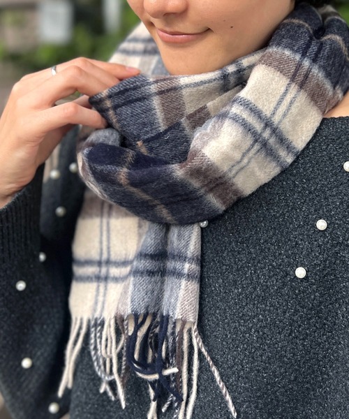 Barbour(バブアー)の「【BARBOUR/バブアー】タータンスカーフ / マフラー / ウール / チェック / ユニセックス / ギフト / WEB限定(ストール/ショール・レディース・ホワイト系その他2/ホワイト系その他/イエロー系その他/グリーン系その他/ブルー系その他/ピンク系その他/ブラック系その他・フリー)」の2枚目の写真