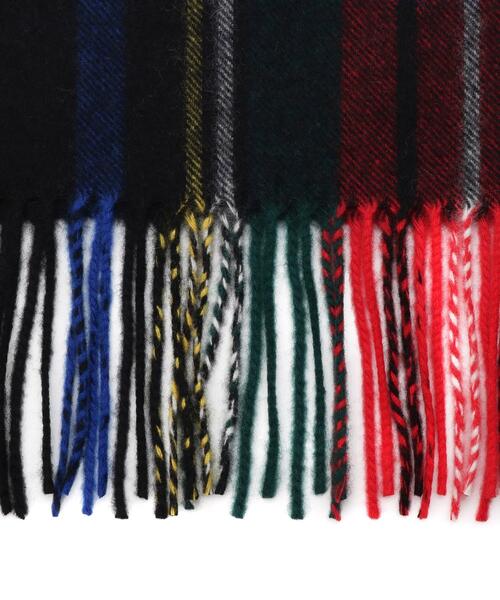 Johnstons of Elgin（ジョンストンズオブエルガン）の「Johnstons of Elgin（ジョンストンズ オブ エルガン）中判チェックカシミヤストール（ストール/ショール・レディース・ブラック系1/レッド系3・00）」の6枚目の写真