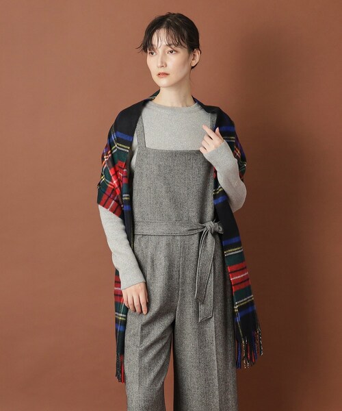 Johnstons of Elgin（ジョンストンズオブエルガン）の「Johnstons of Elgin（ジョンストンズ オブ エルガン）中判チェックカシミヤストール（ストール/ショール・レディース・ブラック系1/レッド系3・00）」の9枚目の写真