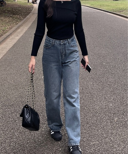 by your closet（バイユアークローゼット）の「オフショル 風 ボトム ニット シャツ（ニット/セーター・レディース・ブラック・FREE）」の4枚目の写真