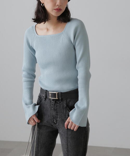 FREE'S MART(フリーズマート)の「◆スクエアネック袖フレアニット(ニット/セーター・レディース・ブルー/ブラック/ホワイト/レッド・FREE)」の3枚目の写真