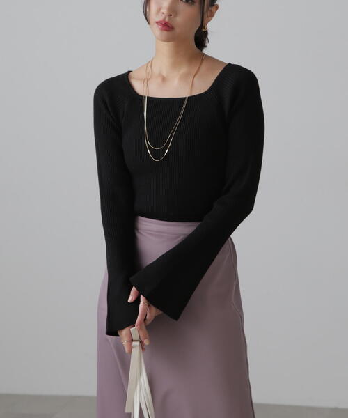 FREE'S MART(フリーズマート)の「◆スクエアネック袖フレアニット(ニット/セーター・レディース・ブルー/ブラック/ホワイト/レッド・FREE)」の1枚目の写真