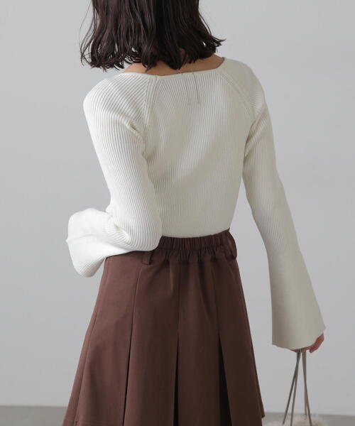 FREE'S MART(フリーズマート)の「◆スクエアネック袖フレアニット(ニット/セーター・レディース・ブルー/ブラック/ホワイト/レッド・FREE)」の17枚目の写真