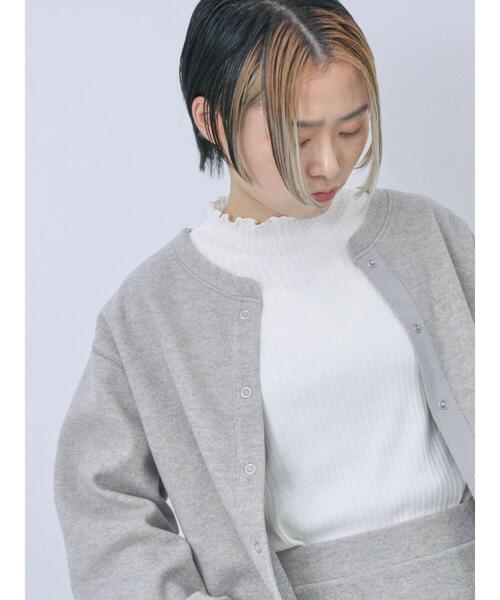 Samansa Mos2 blue(サマンサモスモスブルー)の「リブフリル衿ニットソー(Tシャツ/カットソー・レディース・ブラック/サックスブルー/オフホワイト・F)」の8枚目の写真