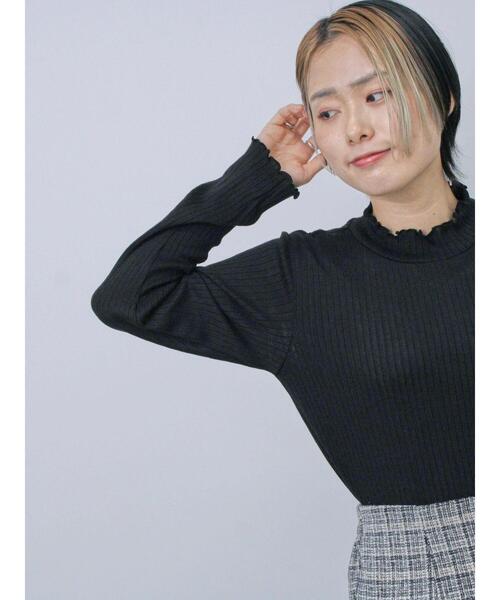Samansa Mos2 blue(サマンサモスモスブルー)の「リブフリル衿ニットソー(Tシャツ/カットソー・レディース・ブラック/サックスブルー/オフホワイト・F)」の13枚目の写真