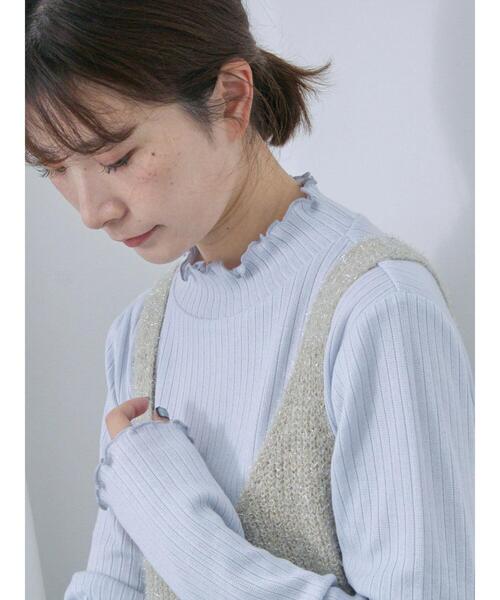 Samansa Mos2 blue(サマンサモスモスブルー)の「リブフリル衿ニットソー(Tシャツ/カットソー・レディース・ブラック/サックスブルー/オフホワイト・F)」の18枚目の写真