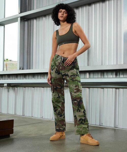 NIKE（ナイキ）の「ナイキ エア フォース 1 '07 ウィメンズシューズ / Nike Air Force 1 '07 Women's Shoes FZ7372-200 Flax（スニーカー・レディース・ウィート・22/22.5/23/23.5/24/24.5/25/25.5/26）」の16枚目の写真