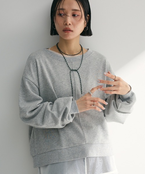 Green Parks(グリーンパークス)の「ショート丈ラメ裏毛ボートネックプルオーバー(スウェット・レディース・アイボリー/グリーン/グレー/イエロー/オレンジ・FREE)」の3枚目の写真