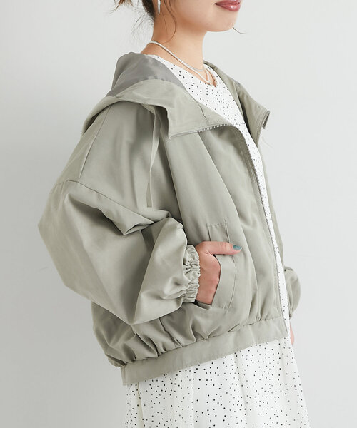 un dix cors（アンディコール）の「フード付きショートマンパ（マウンテンパーカー・レディース・アイボリー/カーキ/ブラック・FREE）」の3枚目の写真