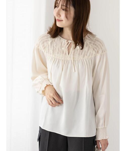 Te chichi TERRASSE(テチチテラス)の「フリンジチュール切替ブラウス(シャツ/ブラウス・レディース・ブラック/グレー/オフホワイト・F)」の13枚目の写真