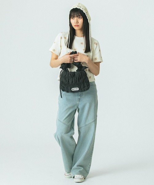 OUTDOOR PRODUCTS(アウトドアプロダクツ)の「(OUTDOOR PRODUCTS)STRIPE FRILL SHOULDER(ショルダーバッグ・レディース・グリーン/ブラック・ONE SIZE)」の6枚目の写真