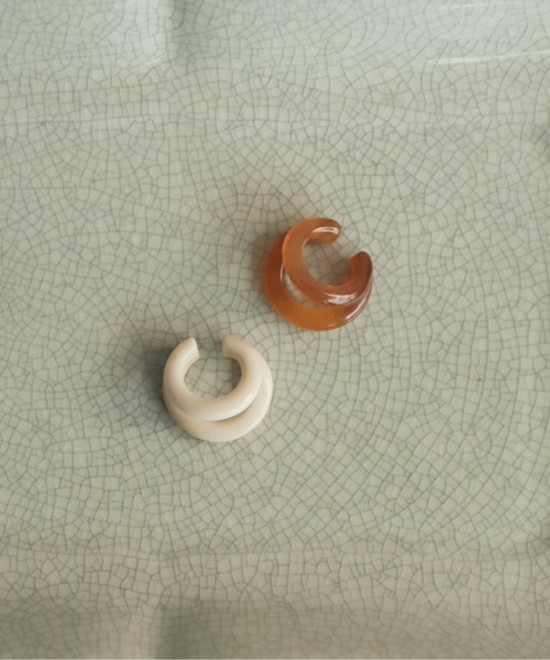 rapiecage（ラピエサージュ）の「Wラインアクリルイヤカフ（イヤーカフ・レディース・ベージュ/ブラウン・FREE）」の12枚目の写真