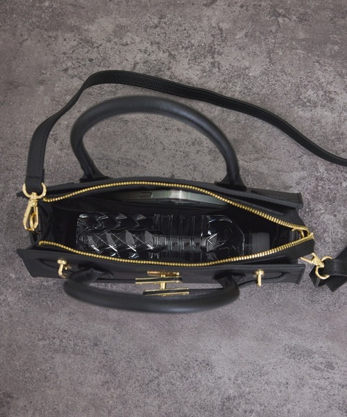 AULENTTI(オウレンティ)の「【AULENTTI(オーレンティ)】TOTE BAG SMALL(トートバッグ・レディース・ブラック/ダークブラウン・FREE)」の10枚目の写真