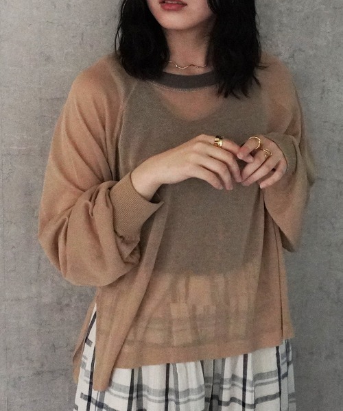SELECT LEVERY(セレクトリベリー)の「配色カラーシアーニット(ニット/セーター・レディース・ブラック/ベージュ/オフホワイト/パープル・MEDIUM/LARGE)」の3枚目の写真