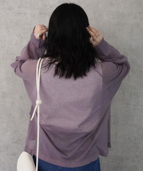 SELECT LEVERY(セレクトリベリー)の「配色カラーシアーニット(ニット/セーター・レディース・ブラック/ベージュ/オフホワイト/パープル・MEDIUM/LARGE)」の17枚目の写真