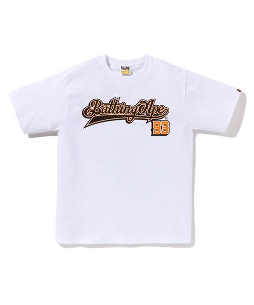 A BATHING APE ロゴ Tシャツ ホワイト A BATHING APE® 1st Camo NYC Logo T-shirt | White | FARFETCH