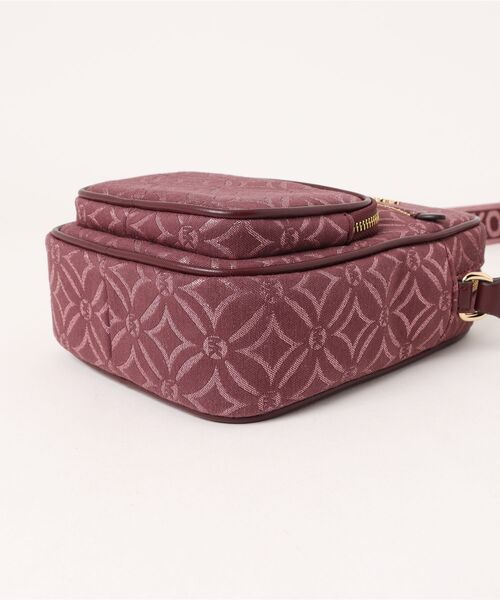 MICHAEL KORS(マイケルコース)の「JET SET ITEM メタリック ロゴ ジャカード クロスボディ ミディアム(ショルダーバッグ・レディース・レッド系その他・FREE)」の3枚目の写真