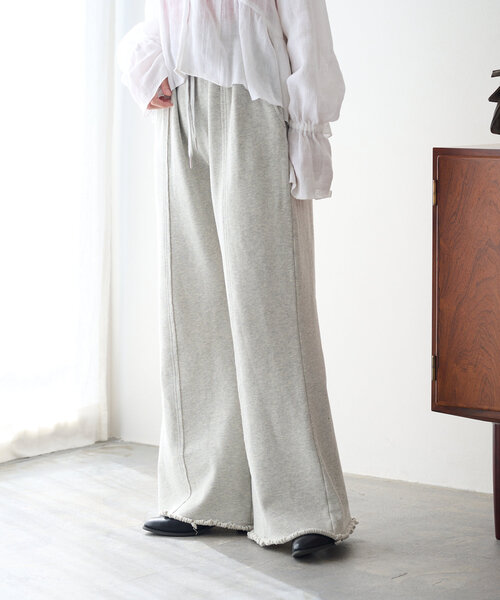Kastane（カスタネ）の「スウェットフレアパンツ（その他パンツ・レディース・アイボリー/ライトグレー・FREE）」の4枚目の写真