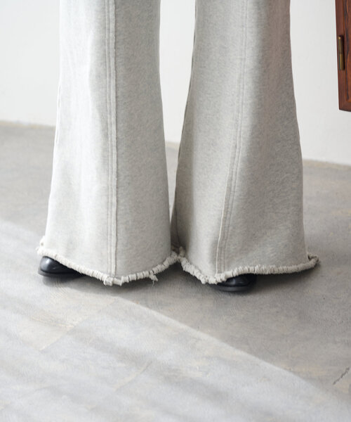 Kastane（カスタネ）の「スウェットフレアパンツ（その他パンツ・レディース・アイボリー/ライトグレー・FREE）」の8枚目の写真