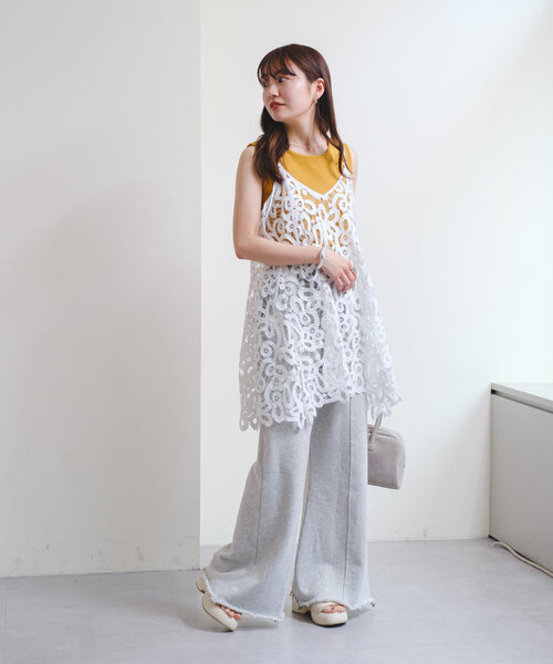 Kastane（カスタネ）の「スウェットフレアパンツ（その他パンツ・レディース・アイボリー/ライトグレー・FREE）」の11枚目の写真