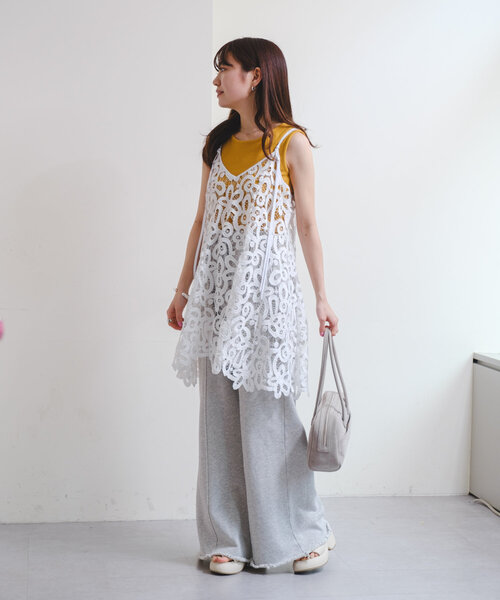 Kastane（カスタネ）の「スウェットフレアパンツ（その他パンツ・レディース・アイボリー/ライトグレー・FREE）」の12枚目の写真