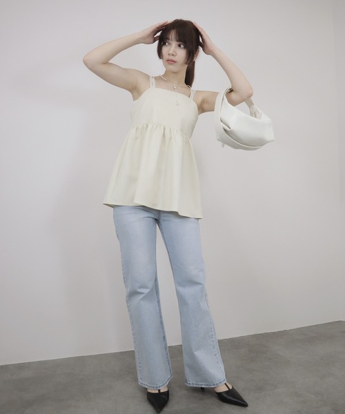 Reurie'（レウリィ）の「リネンライクバックリボンビスチェ／ キャミソール 重ね着 レイヤード ガーリー バレエコア 大人カジュアル シンプル 韓国ファッション モード（チュニック・レディース・アイボリー/ブラック・FREE）」の16枚目の写真