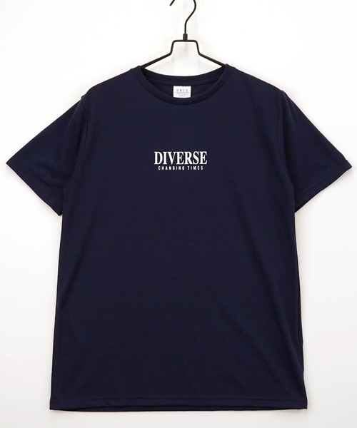 BAYBLO(ベイブロ)の「(GV)ミニロゴTシャツ 吸水速乾 UVカット(Tシャツ/カットソー・メンズ・オフホワイト/ブルー/ブラック系その他3/オリーブ/ブラック/グレイッシュベージュ/ブラック系その他2/サーモンピンク/ホワイト/スミクロ/ネイビー/ミント・M/L/LL)」の1枚目の写真
