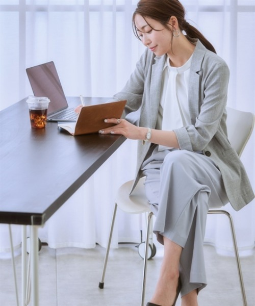 7days Life Styling（セブンデイズライフスタイリング）の「【選べるノーカラー/テーラード】洗える麻調合繊７分袖ストレッチジャケット（接触冷感・防しわ・ストレッチ・UVカット）（テーラードジャケット・レディース・ライトグレー系/ネイビー系/ベージュ系/ネイビー系1/ライトグレー系1/ベージュ系1・LL/L/M/S/3L）」の8枚目の写真