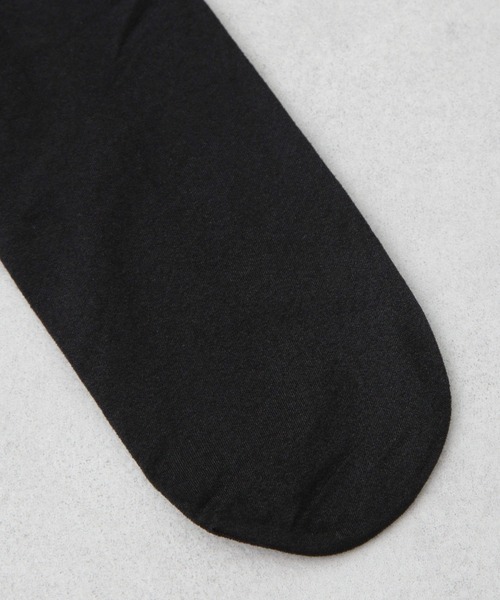 MARCOMONDE(マルコモンド)の「MARCOMONDE/sheer high socks 18D(ソックス/靴下・レディース・ブラック/ホワイト・1)」の8枚目の写真