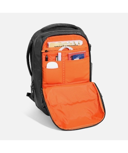 Aer（エアー）の「AER　City Pack 2 X-Pac　/　AER-29059（バックパック/リュック・メンズ・ブラック・FREE）」の7枚目の写真