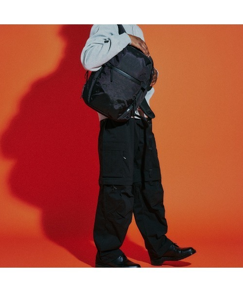 Aer（エアー）の「AER　City Pack 2 X-Pac　/　AER-29059（バックパック/リュック・メンズ・ブラック・FREE）」の13枚目の写真