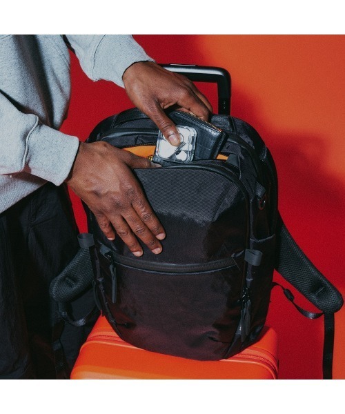 Aer（エアー）の「AER　City Pack 2 X-Pac　/　AER-29059（バックパック/リュック・メンズ・ブラック・FREE）」の18枚目の写真