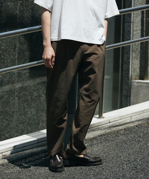 JOURNAL STANDARD（ジャーナルスタンダード）の「”吸水速乾 / 接触冷感” EVALET LIGHT ブッチャー1プリーツスラックス（スラックス・メンズ・ブラウン系その他/アイボリー/ブラック/ブルー系その他/ブラック系その他・LARGE/X-LARGE/MEDIUM/SMALL）」の4枚目の写真