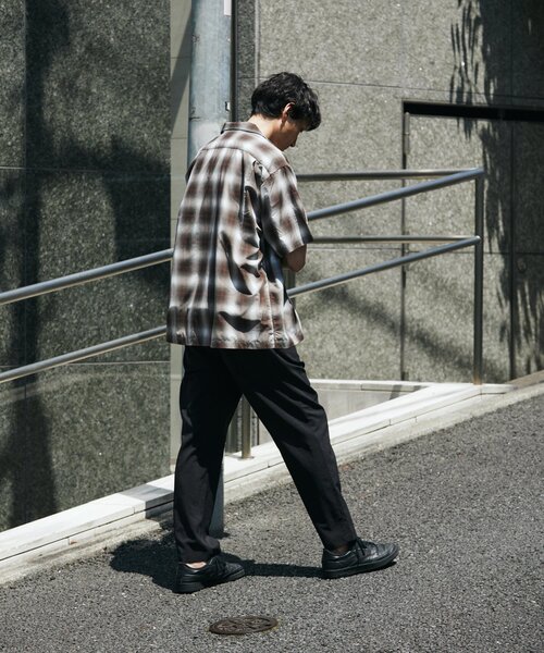 JOURNAL STANDARD（ジャーナルスタンダード）の「”吸水速乾 / 接触冷感” EVALET LIGHT ブッチャー1プリーツスラックス（スラックス・メンズ・ブラウン系その他/アイボリー/ブラック/ブルー系その他/ブラック系その他・LARGE/X-LARGE/MEDIUM/SMALL）」の11枚目の写真