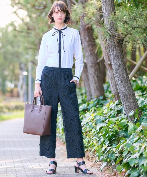 DRESSTERIOR（ドレステリア）の「◆【洗える/コットン】フリルネックツイルブラウス（シャツ/ブラウス・レディース・ホワイト・38/36/34）」の4枚目の写真