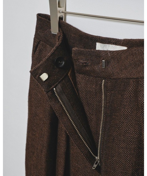 TODAYFUL(トゥデイフル)の「TODAYFUL Tuck Linen Trousers 12510710(その他パンツ・レディース・グリーン/ブラウン・38/36)」の7枚目の写真