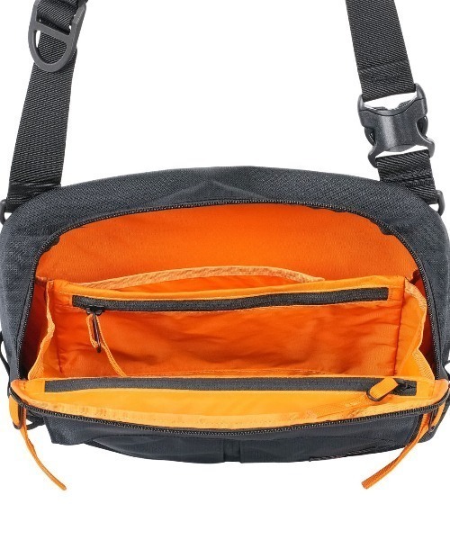 MYSTERY RANCH（ミステリーランチ）の「MYSTERY RANCH/ミステリーランチ/DISTRICT 8/ディストリクト 8/19761506（ショルダーバッグ・メンズ・ブラック・F）」の9枚目の写真