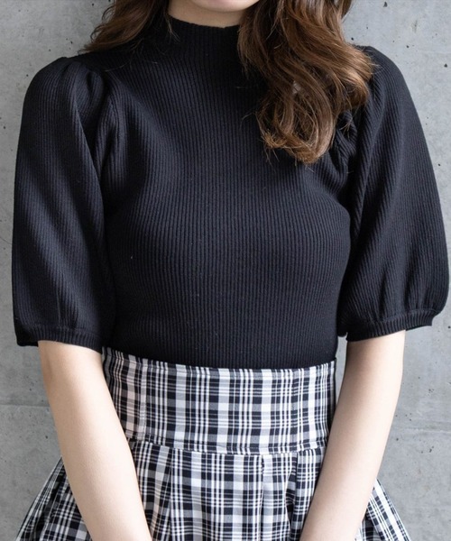 CLEAR BASIC（クリアベーシック）の「パフスリーブ半袖リブニットトップス[フェミニン パフスリーブ 骨格ウェーブ]≪SS新作≫（ニット/セーター・レディース・ピンク/オフホワイト/ラベンダー/グレー系その他/ブラック/ボルドー/ブラウン・F）」の2枚目の写真