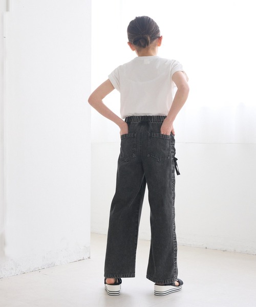 coca（coca）（コカ）の「キッズ　デニムアシメレースアップワイドパンツ（デニムパンツ・キッズ・ブルー/ブラック・120/130/140/150）」の3枚目の写真