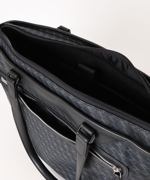 ZERO HALLIBURTON(ゼロハリバートン)の「トートバッグ ZH-モノグラム B4サイズ収納 15.6inchPC収納 18L 81524(トートバッグ・メンズ・ブラック・FREE)」の4枚目の写真