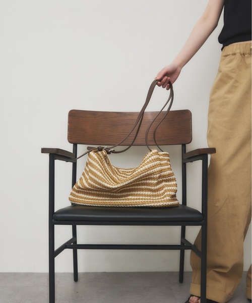 HANNE（アン）の「スクエアサマーショルダーバッグ（ショルダーバッグ・レディース・ブラウン/ベージュ・FREE）」の8枚目の写真