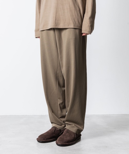ATTACHMENT（アタッチメント）の「コットンダブルフェイス ラウンジトラウザーズ / COTTON DOUBLE FACE LOUNGE TROUSERS（その他パンツ・メンズ・ダークグレー/キャメル/ライトグレー系/ブラック・2/1/3）」の20枚目の写真